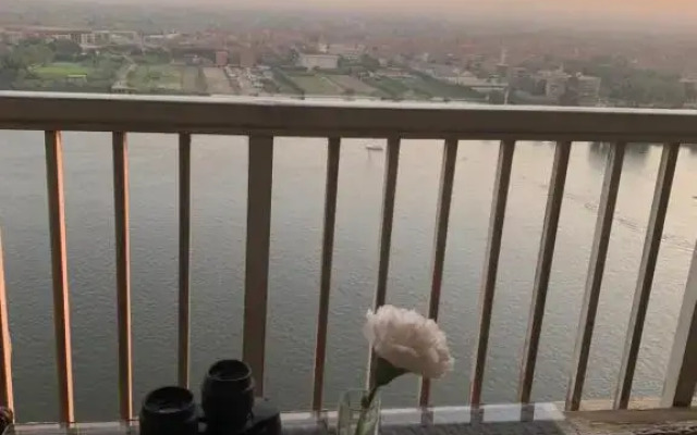 Апартаменты Luxury Nile View 23F Sleeps 5