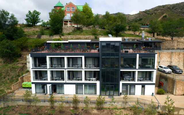 Sanda Hotel