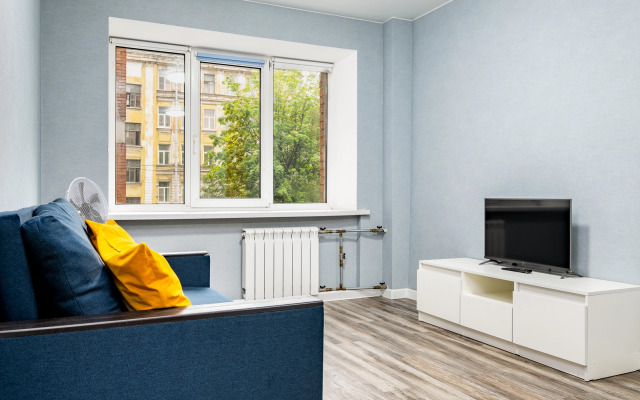 U Metro Tekhnologicheskiy Institut Apartments