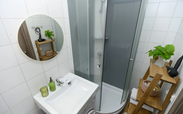 Apartamenty Aparthaus s kofemasinoj  rabocim mestom i stil'nym dizajnom