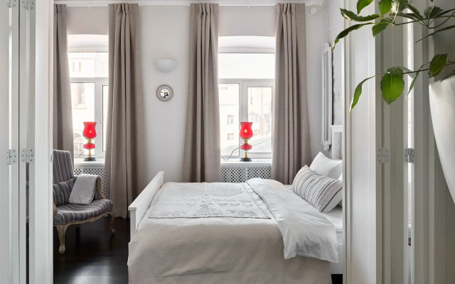 Квартира тихая трехкомнатная на ст. м. Маяковская