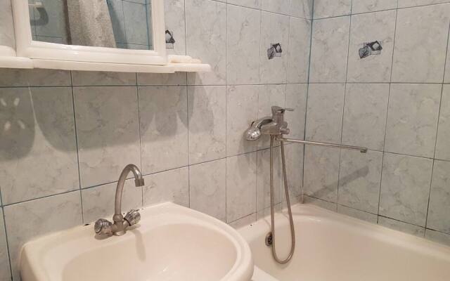 Bolshaya Kvartira v Serdtse Gagra Flat
