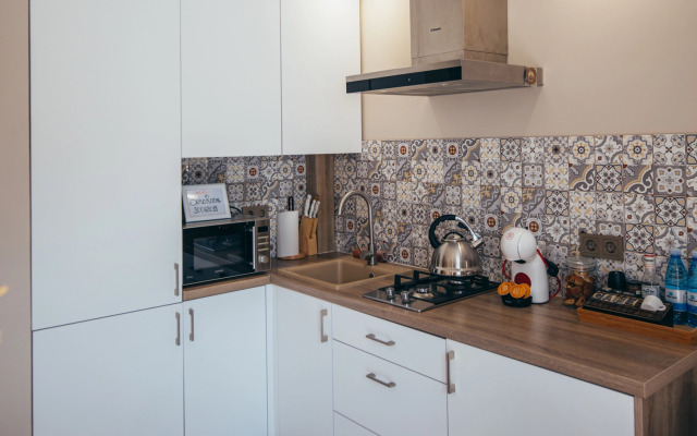 Boho Room V 100 Metrakh Ot Morya Apartments