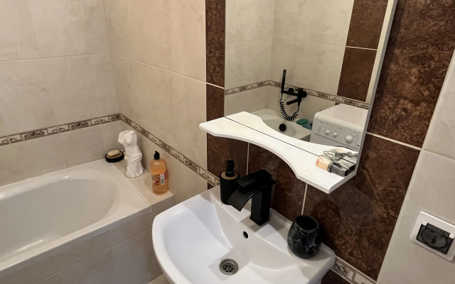 Komfortnaya I Uyutnaya V Tihom Rajone Flat