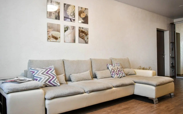 Квартира уютная двушка возле ТРЦ Планета