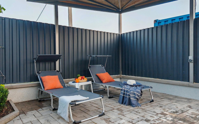 Dom s terrasoi na kryshe Golubaia Bukhta Persikovyi Sad 382 Holiday Home
