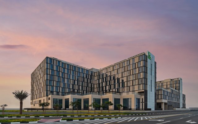 Holiday Inn Dubai Al-Maktoum Airport an IHG Hotel (Travel Agency)