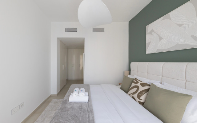 Welcome Home in Downtown Views Apartments