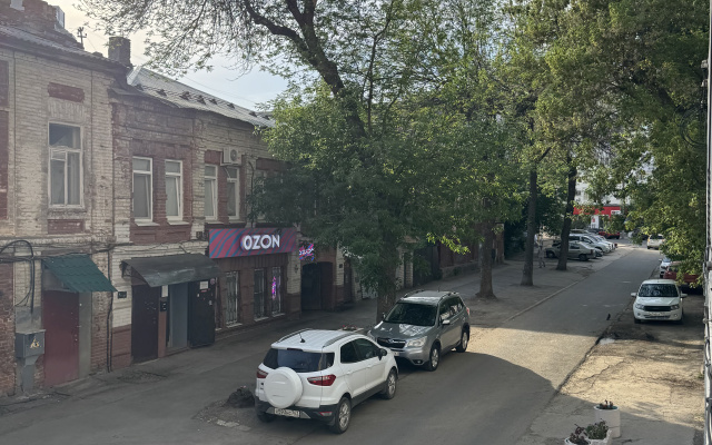 Квартира Уютная двухкомнатная в центре города в сталинке