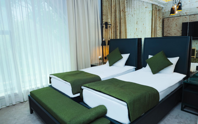 Dondar Hotel