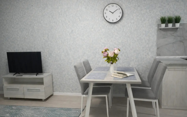 Apartamenty Montana do 4 Cel na Vozrozdenia 51 Patnica Set' Posutocnyh Kvartir