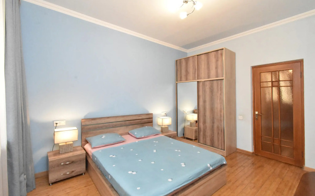 3-K v Novostroyke, Ulitsa Argishti, Gl933 Flat