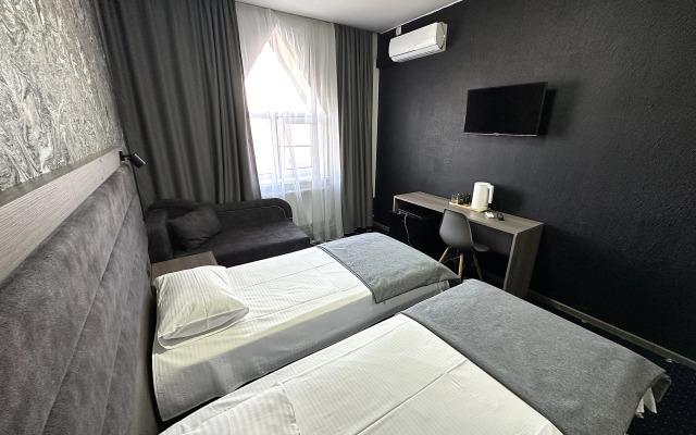 7 Nebo Hotel