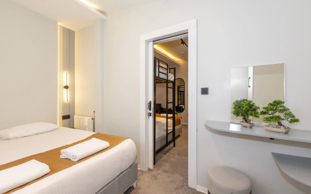Istanbul Holiday Hotel