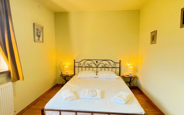 Chateau White Flags Hotel