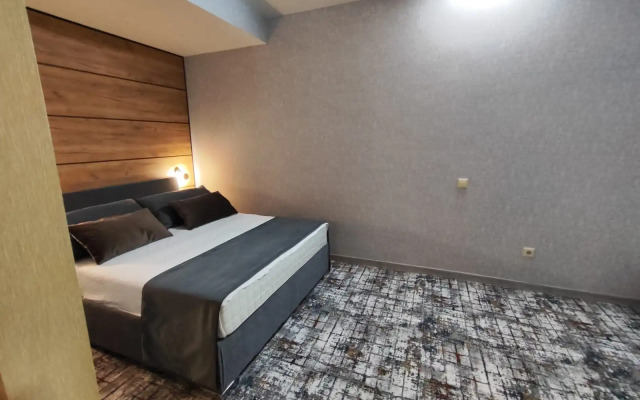 Отель Мона Лиза