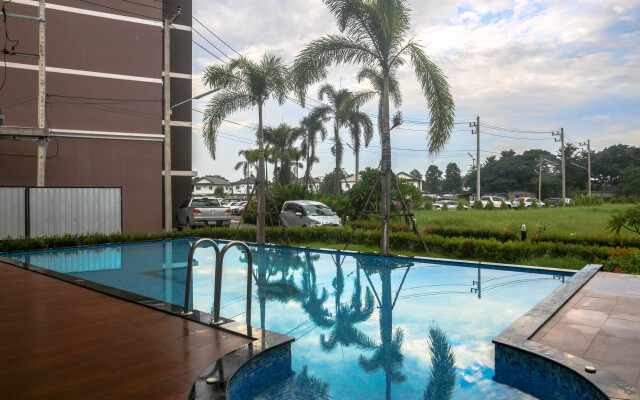 Отель Life Grand Chiang Mai