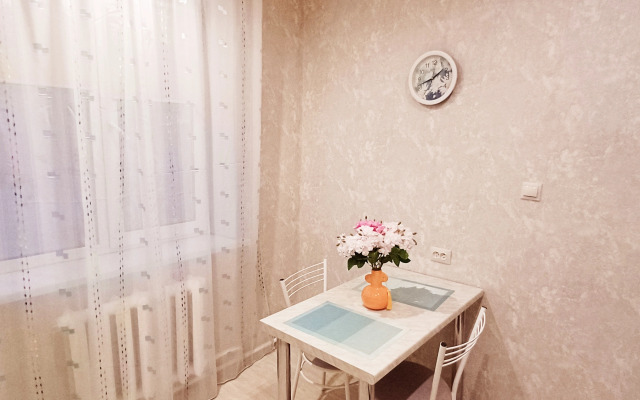 Квартира на Кирпичной 8