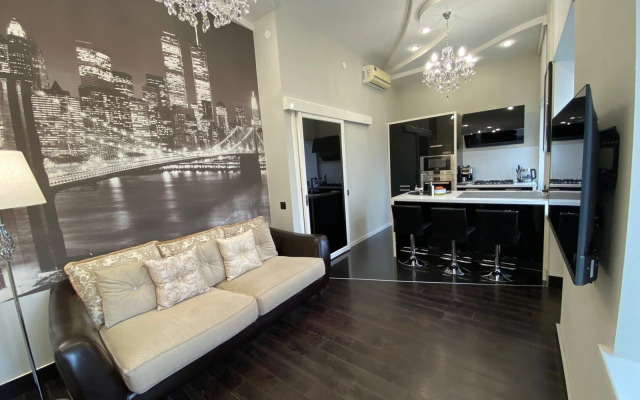 Dizaynerskaya V Tsentre Yaroslavlya Flat