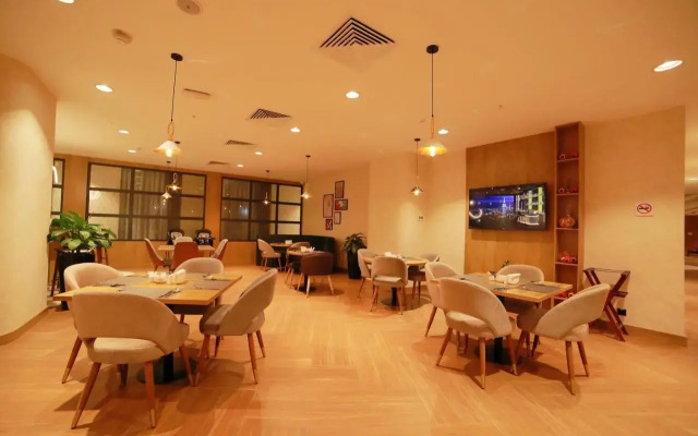 Отель Hilton Garden Inn Termez Airitom