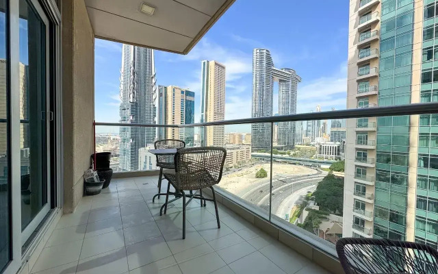 Апартаменты The Lofts Downtown Views