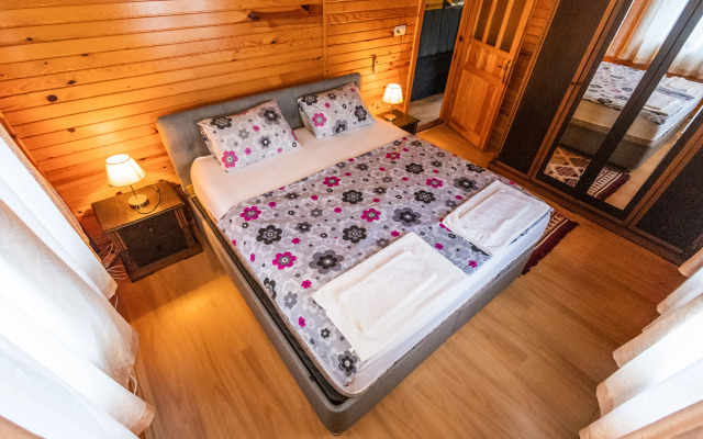 Меблированные комнаты Holiday House dilek çıralı