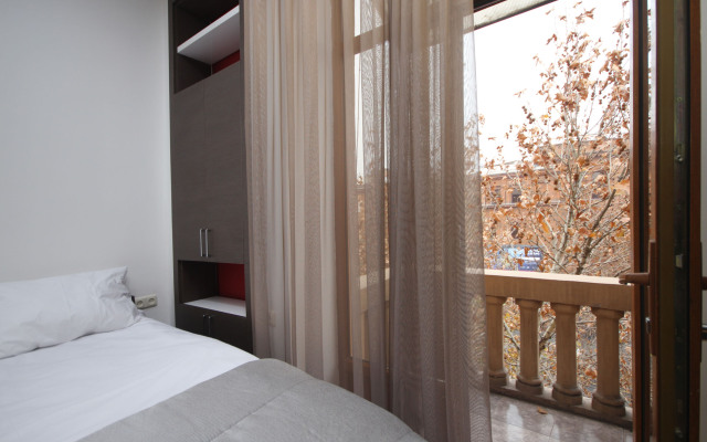 Gallery Cascade #2 Apartments