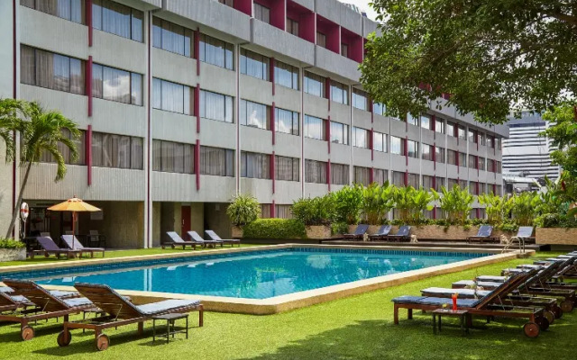 Отель Ambassador Bangkok Hotel