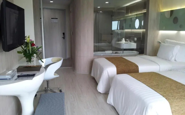 The Pattaya Discovery Beach Hotel Pattaya