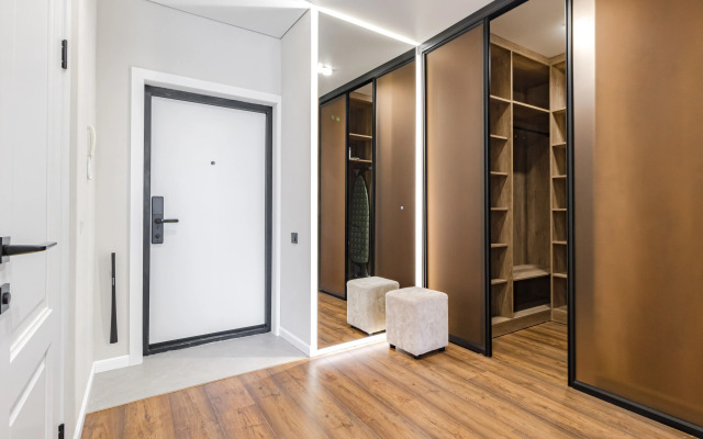 Na Ulitse Tole Bi 28/1 Flat
