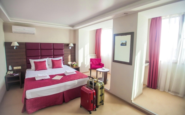 Hotel Milot