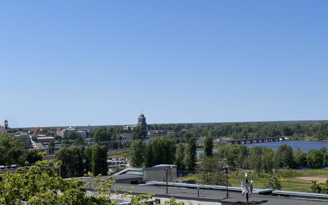 Dvukhurovnevaya Mansarda S Vidom Na Zamok Flat