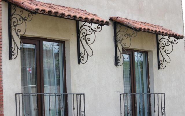 Niko Home Guest House