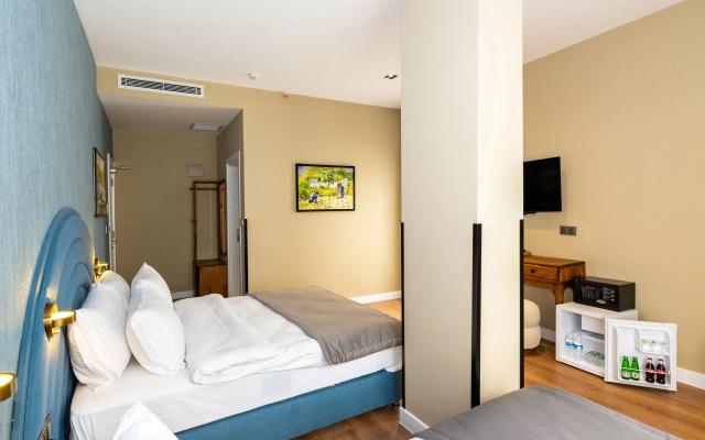 Nenessa Airport Hotel