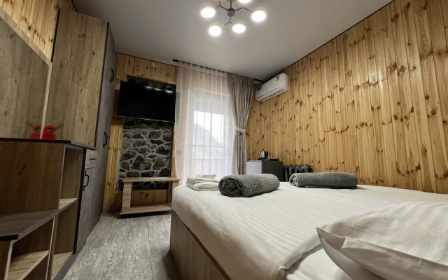 Sky House Yeghegis by Arkouda Hotel