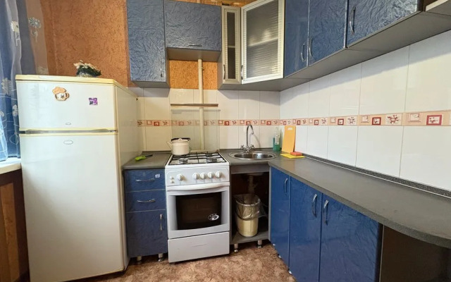 Квартира для командировочных рядом с заводами Лукойл, Каустик;