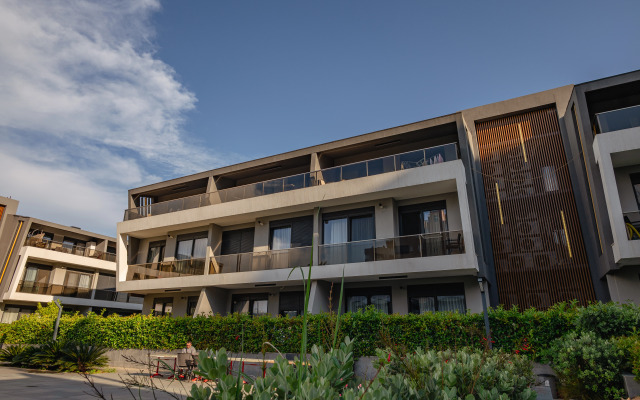 1+1 Glory Life Kshabithouse Apartments
