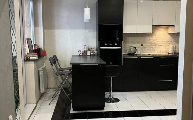 U zhd vokzala v tsentre Ufy Flat