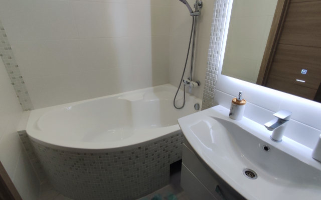 Uyutnaya i chistaya Paul_Apartament Flat