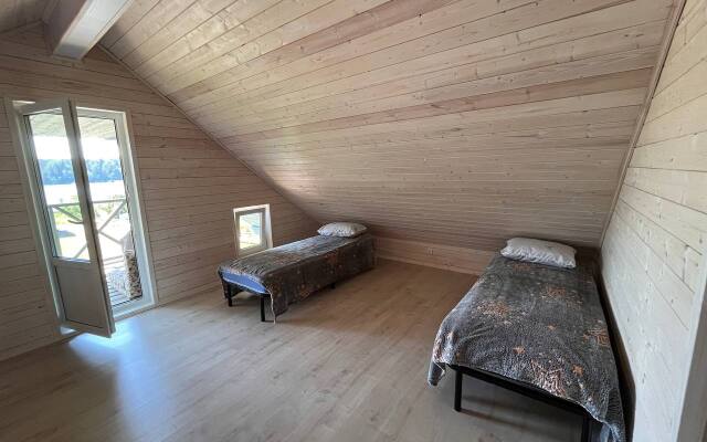 Na Beregu Ozera Private house