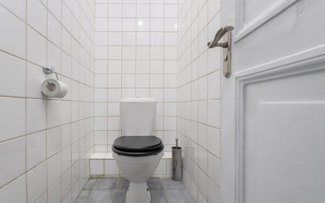 Apartments Uluchshennye S Balkonom I Gostinoy