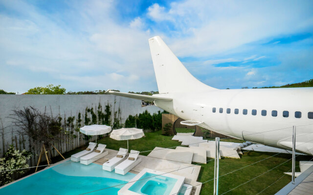 Private Jet Villa