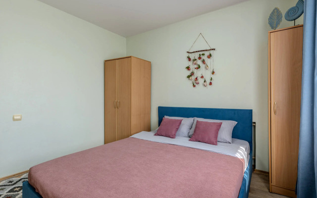3-K po Priyatnoy Tsene Ryadom s Naberezhnoy Flat
