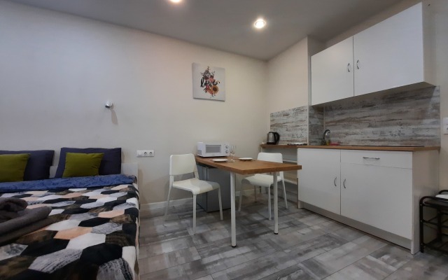 Uyutny  U Metro Apartments