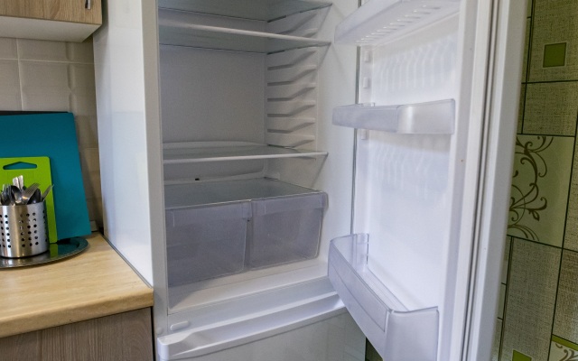 Prostornye trehkomnatnye apartamenty v kurortnoy chasti Zheleznovodska