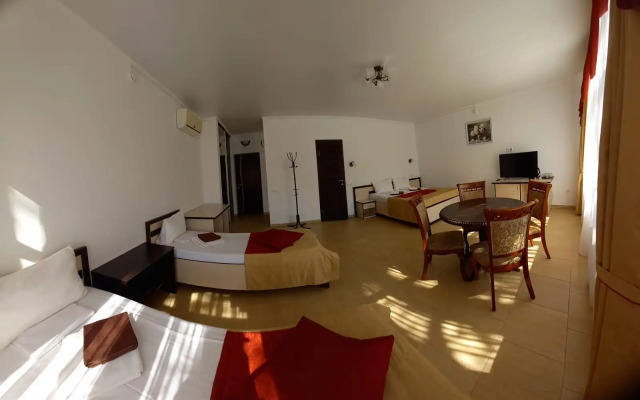 Astra Hotel