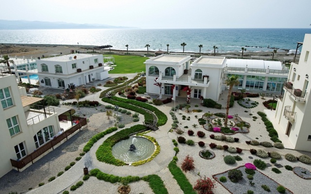 Aphrodite Beachfront Village Apartments
