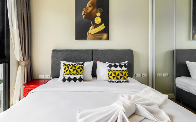 Diamond Condominium by Alexanders Apartments