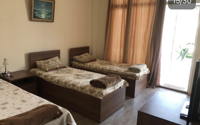Guest house Mandarin on Titova 85