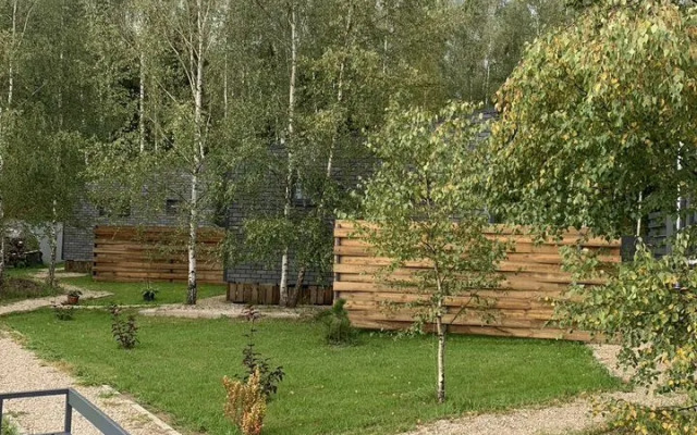 Na Ryabinovoy Ulitse 28 Private House